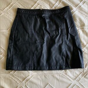 Abercrombie & Fitch Black Skirt Size Medium